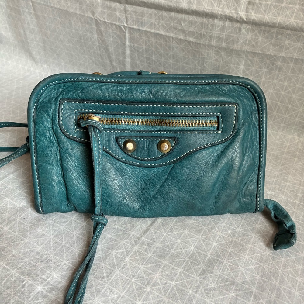 Lusher Deep Teal Leather Crossbody Phone Wallet - Picture 3 of 6